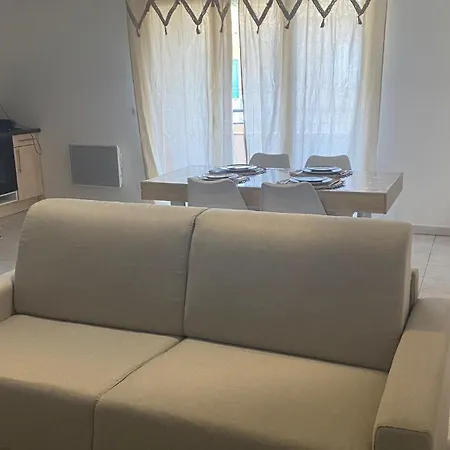 Spacieux Avec Terrasse Et Parking Prive Apartment Sainte-Maxime