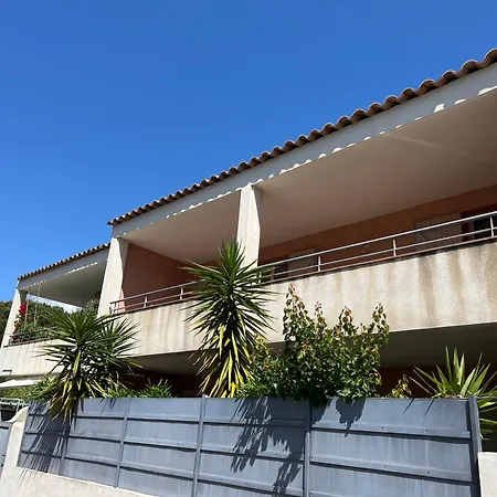 Apartment Spacieux Avec Terrasse Et Parking Prive